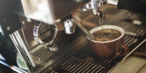 Sposoby na ograniczenie marnowania żywności: jak skutecznie wykorzystać wszystkie produkty