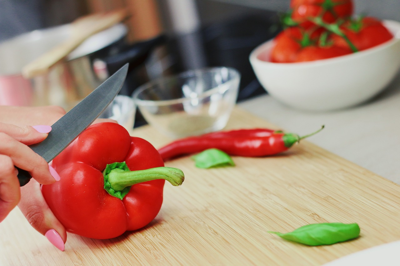 Domowe przyprawy i sosy: przepisy na aromatyczne dodatki do potraw